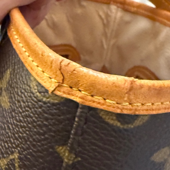 Vintage Louis Vuitton PM Monogram Bucket Bag - Picture 13 of 16